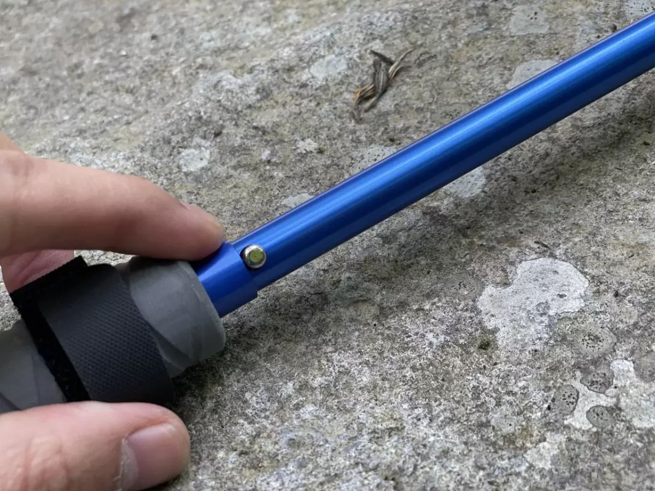 モンベル
トレッキングポール
UL フォールディングポール120
セット方法