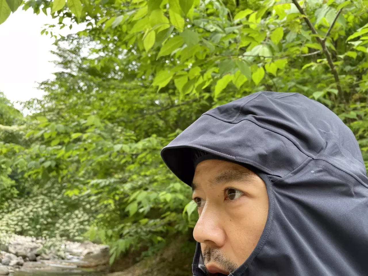 ラブ キネティックプラス レインジャケット フード