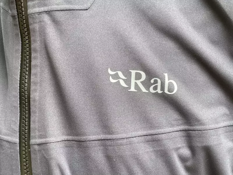 ラブ キネティックプラス レインジャケット