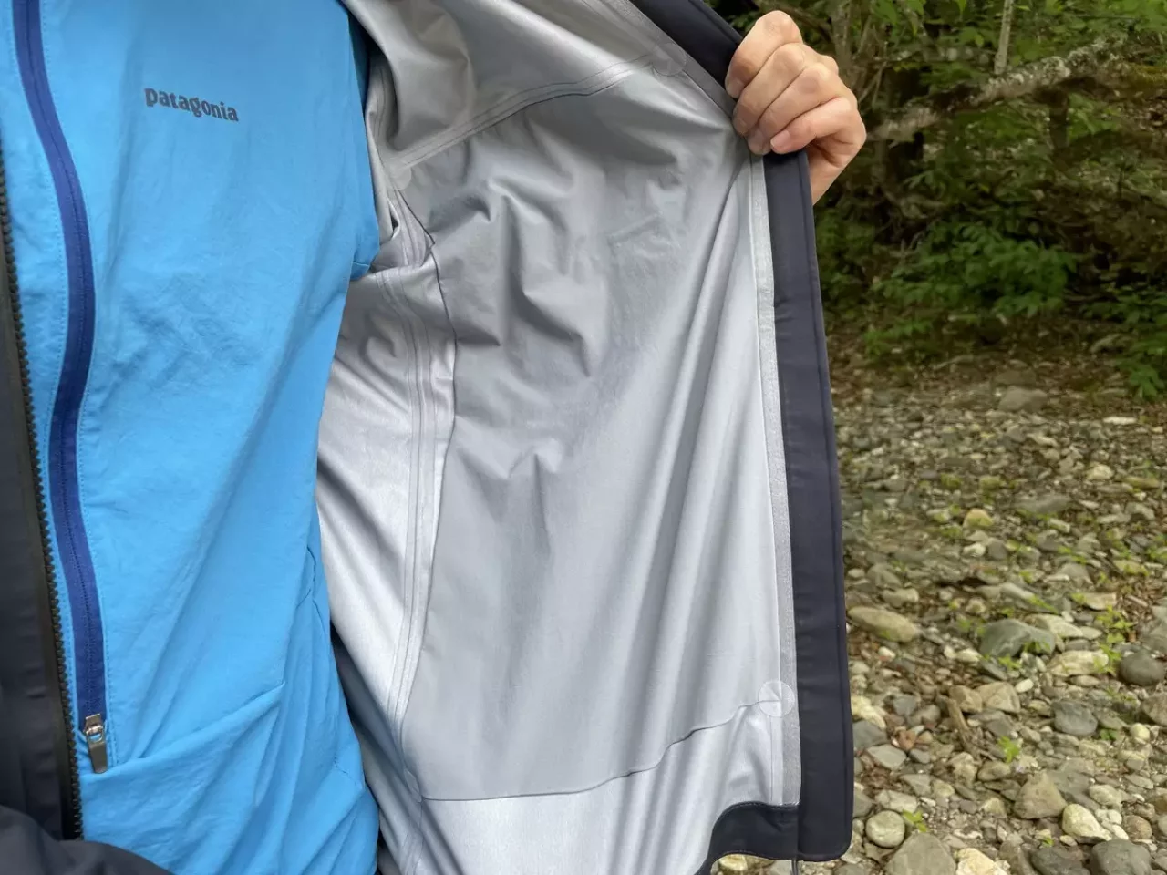 ラブ キネティックプラス レインジャケット 裏地