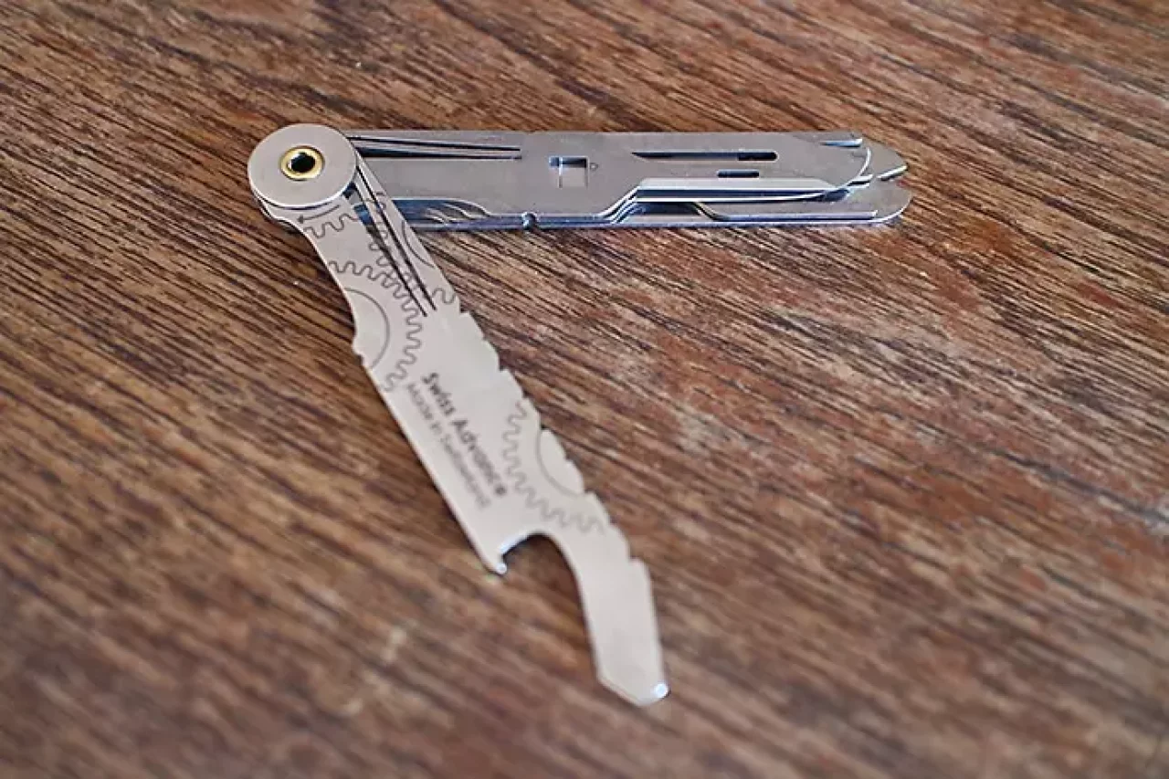 スイスアドバンスのポケットナイフ『CRONO』