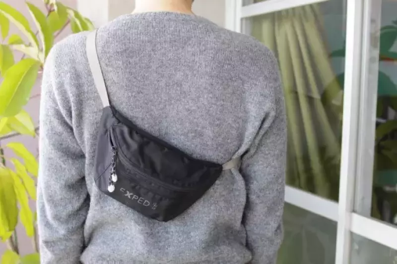 エクスペド『ミニベルトポーチ』の肩掛け