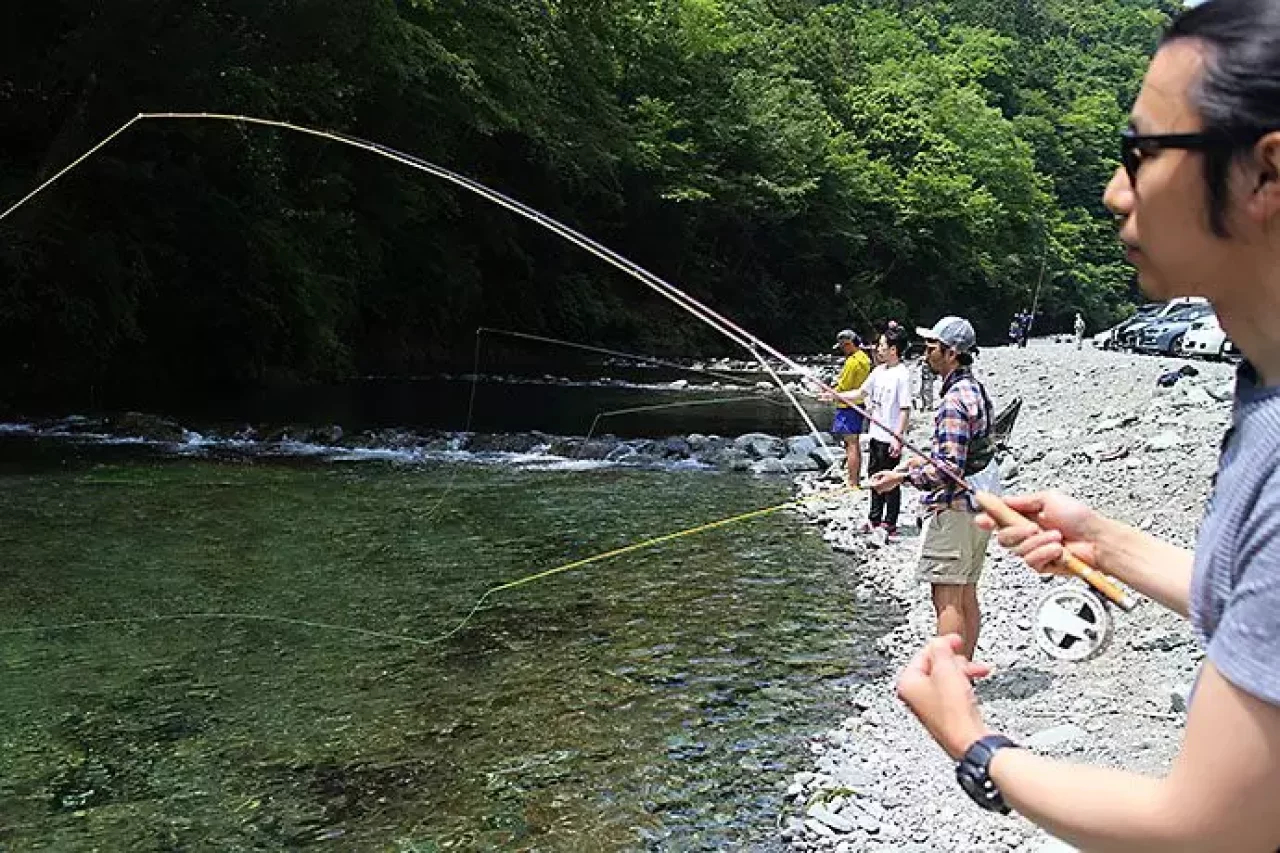 みんなで楽しむフライとテンカラ