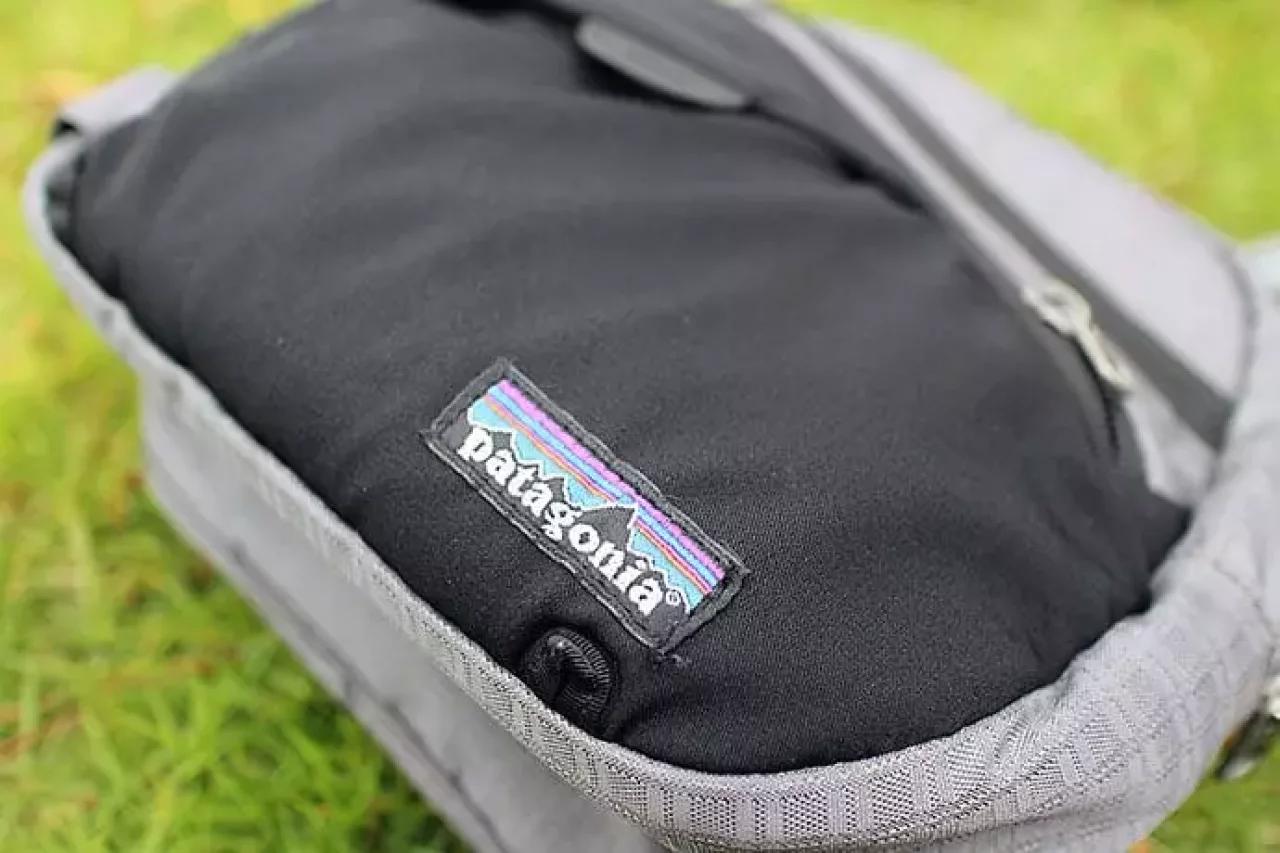 パタゴニア フライフィッシング用のチェストバッグ