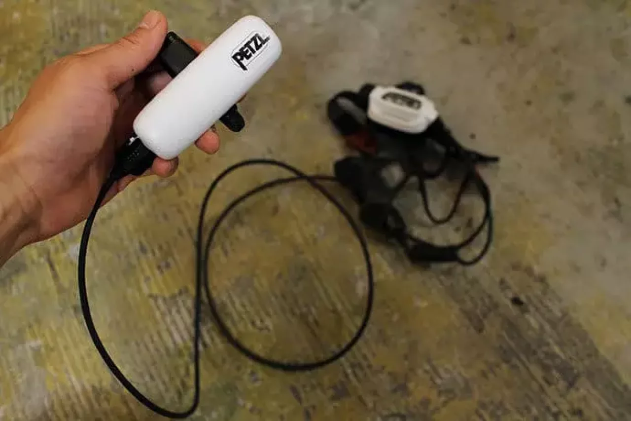 ヘッドランプ ペツル ナオ(NAO)