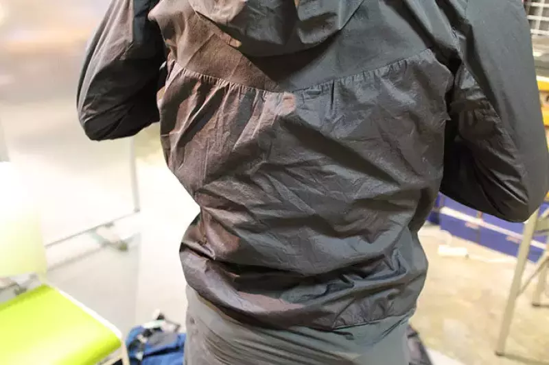 サロモン ハイブリットジャケット