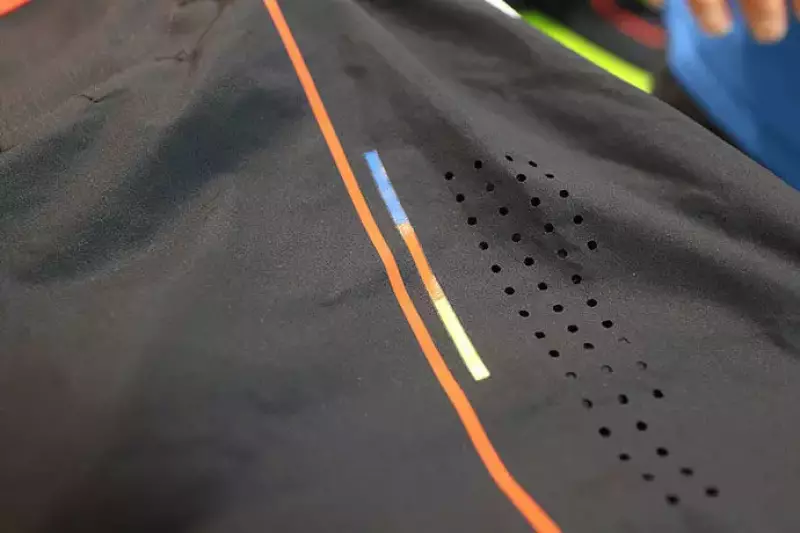 サロモン エスラボ「センスショーツ」