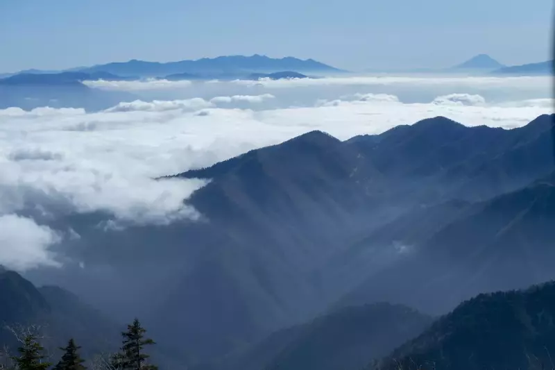 合戦小屋~燕山荘 眺望