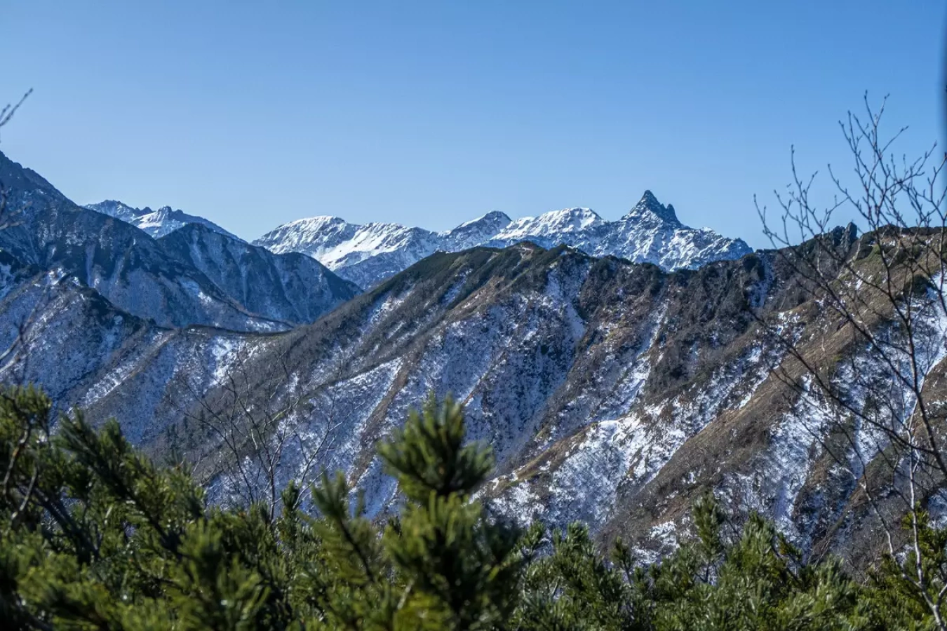 全国の山、初冠雪情報-2021/10/25
