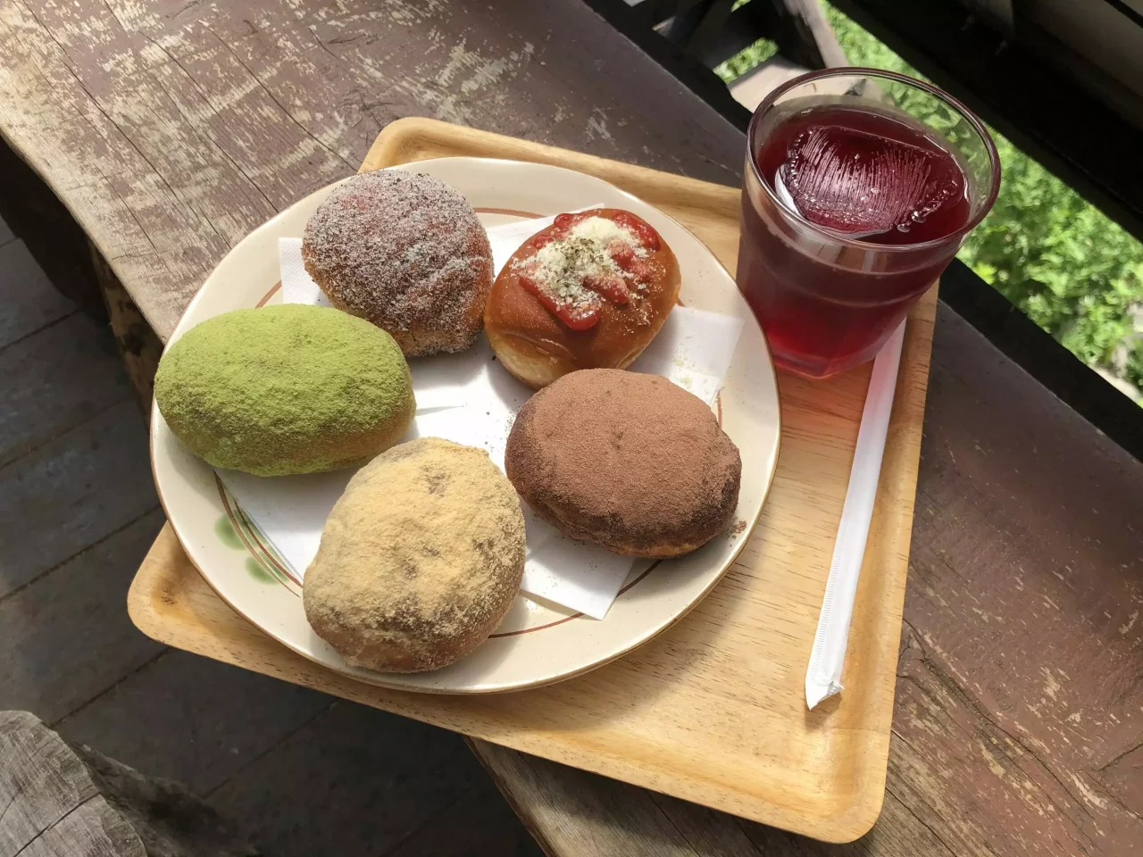 高見石小屋の揚げパン