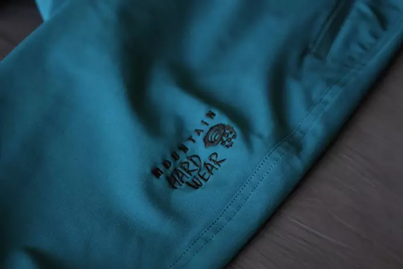 マウンテンハードウェア 動きやすいパンツ