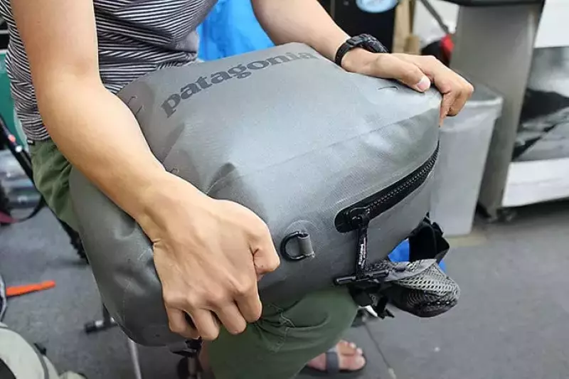 完全防水「パタゴニア ストームフロント・パック 」