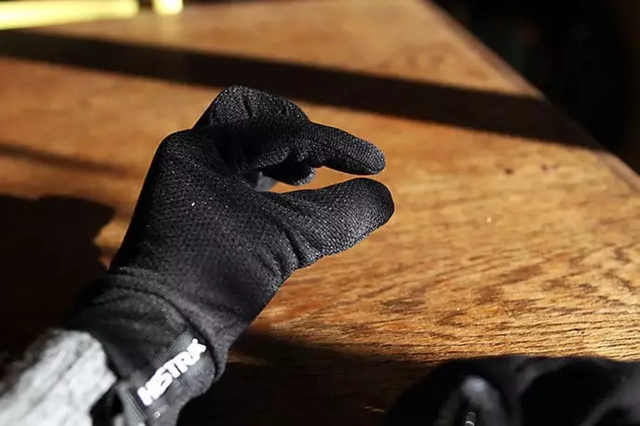 ヘストラグローブ ライナー「マルチアクティブ」