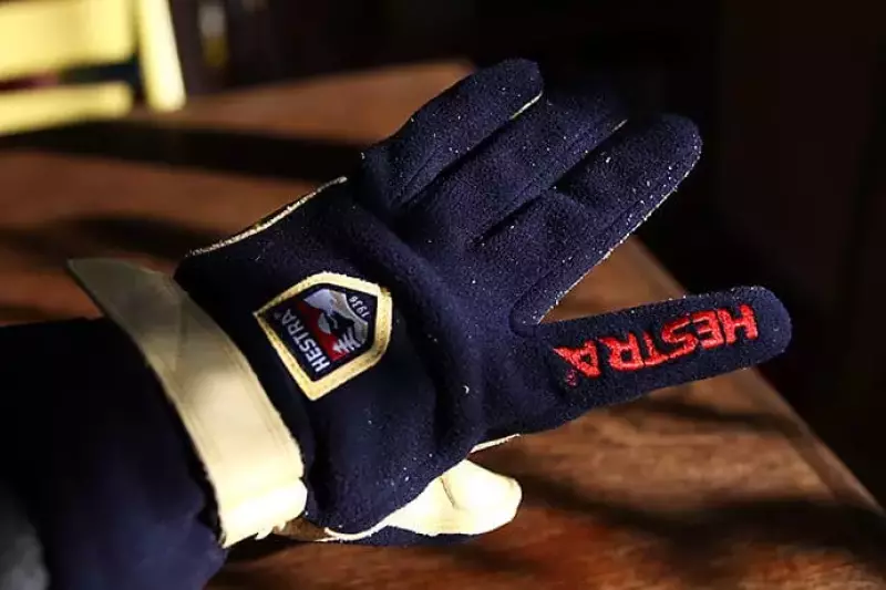 ヘストラグローブ ウィンド ストッパー アクティブ