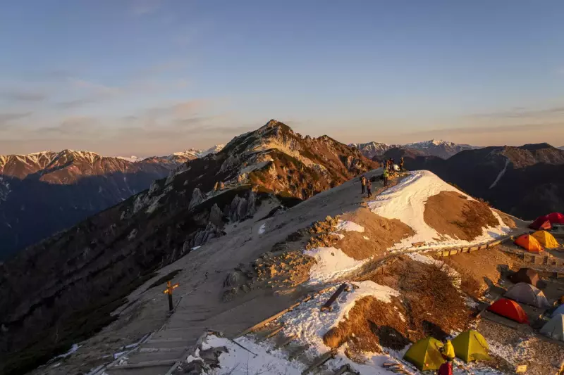 燕岳の登山ルート・難易度-初心者におすすめ&日帰り可能|登山レポート|レポート|山のコト|登山・トレラン・山スキーマガジン「山旅旅」