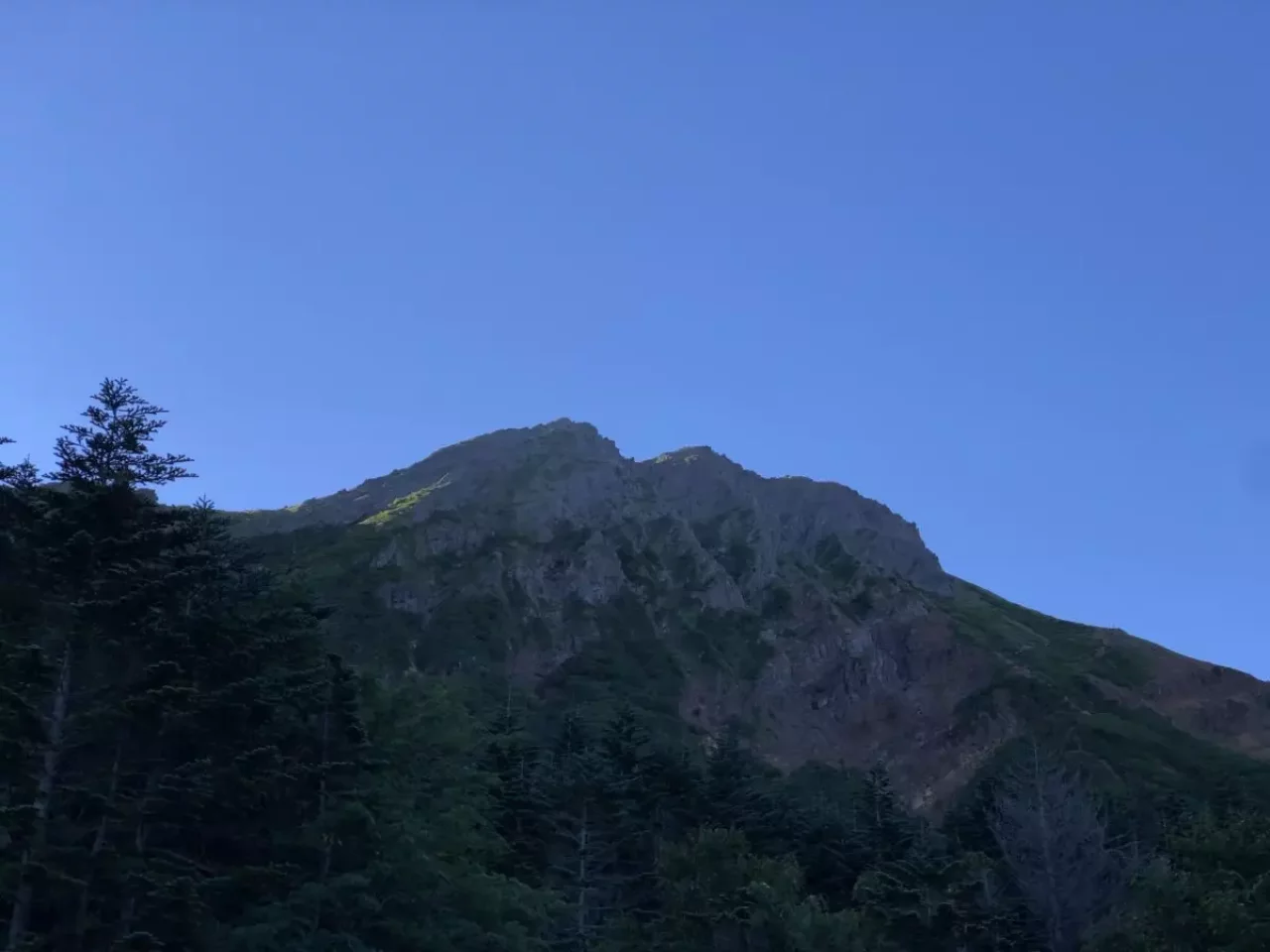 行者小屋から見る赤岳