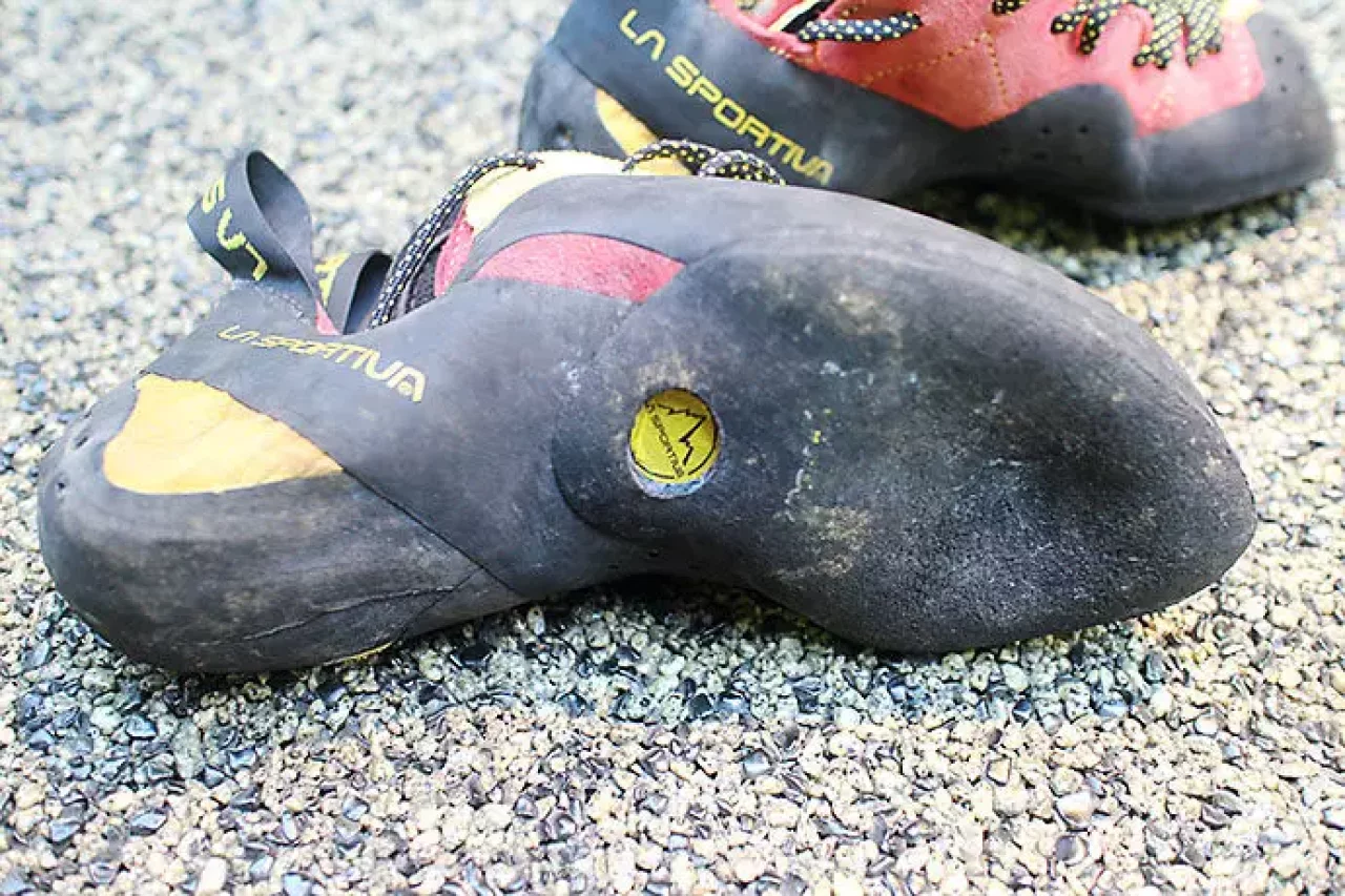 スポルティバ「テスタロッサ」