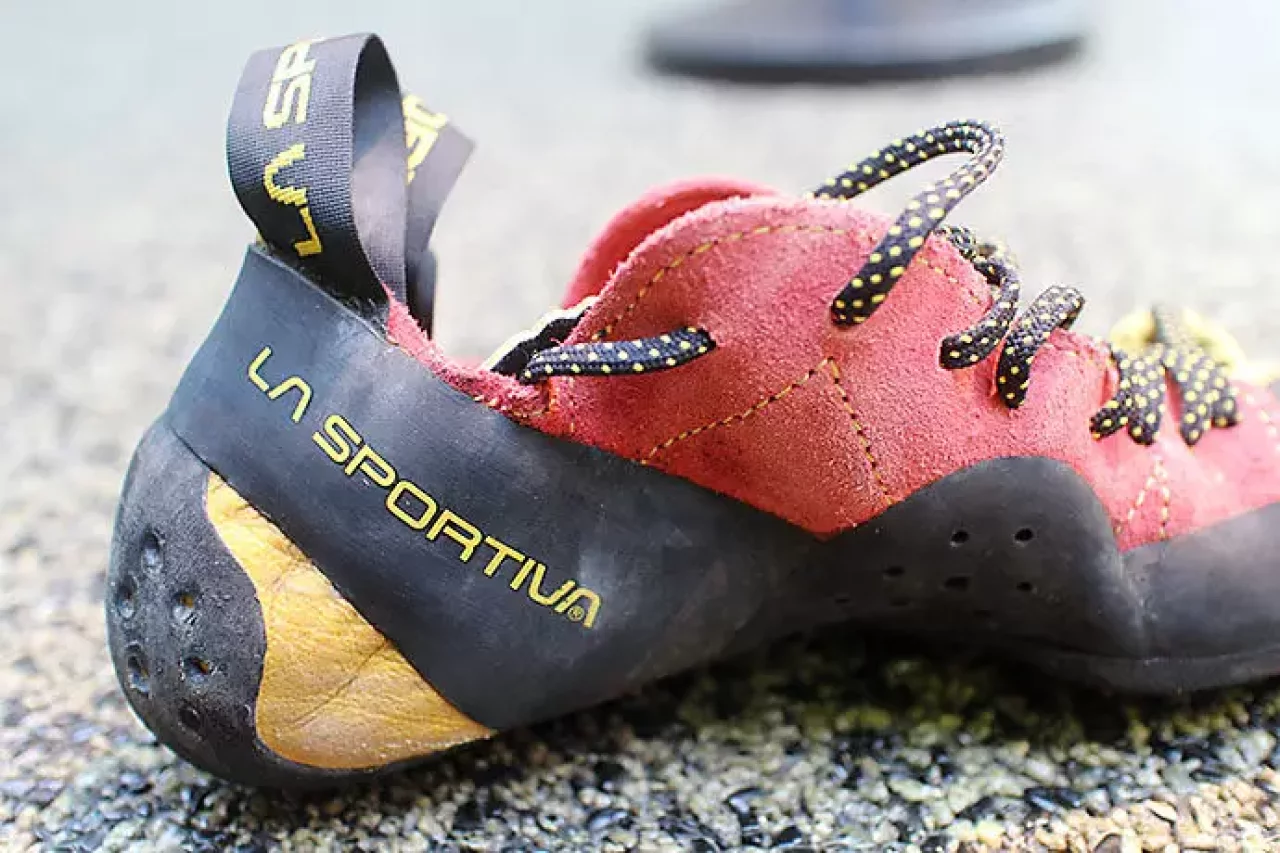 スポルティバ「テスタロッサ」