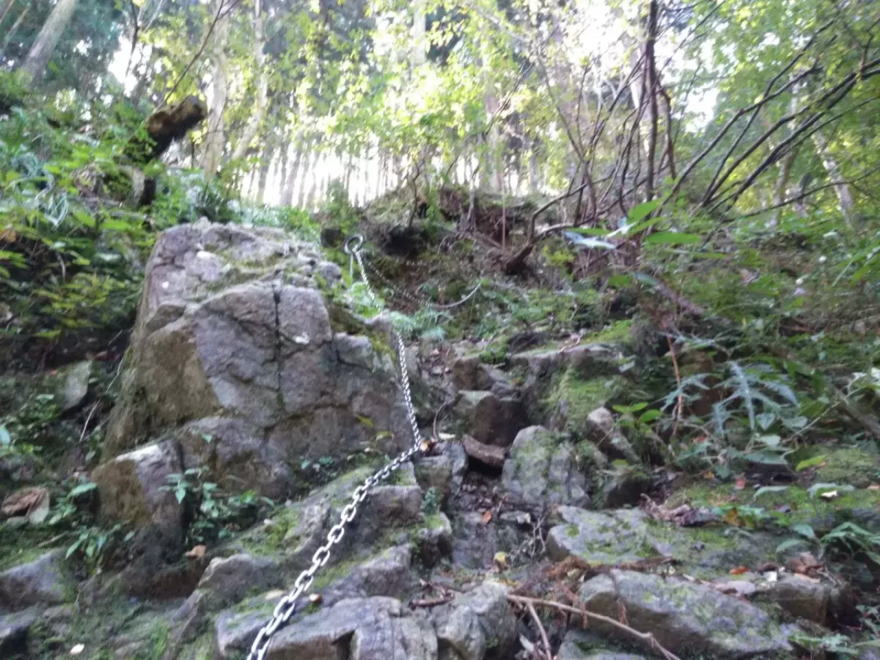 大山三峰山 登山 登山道 鎖場
