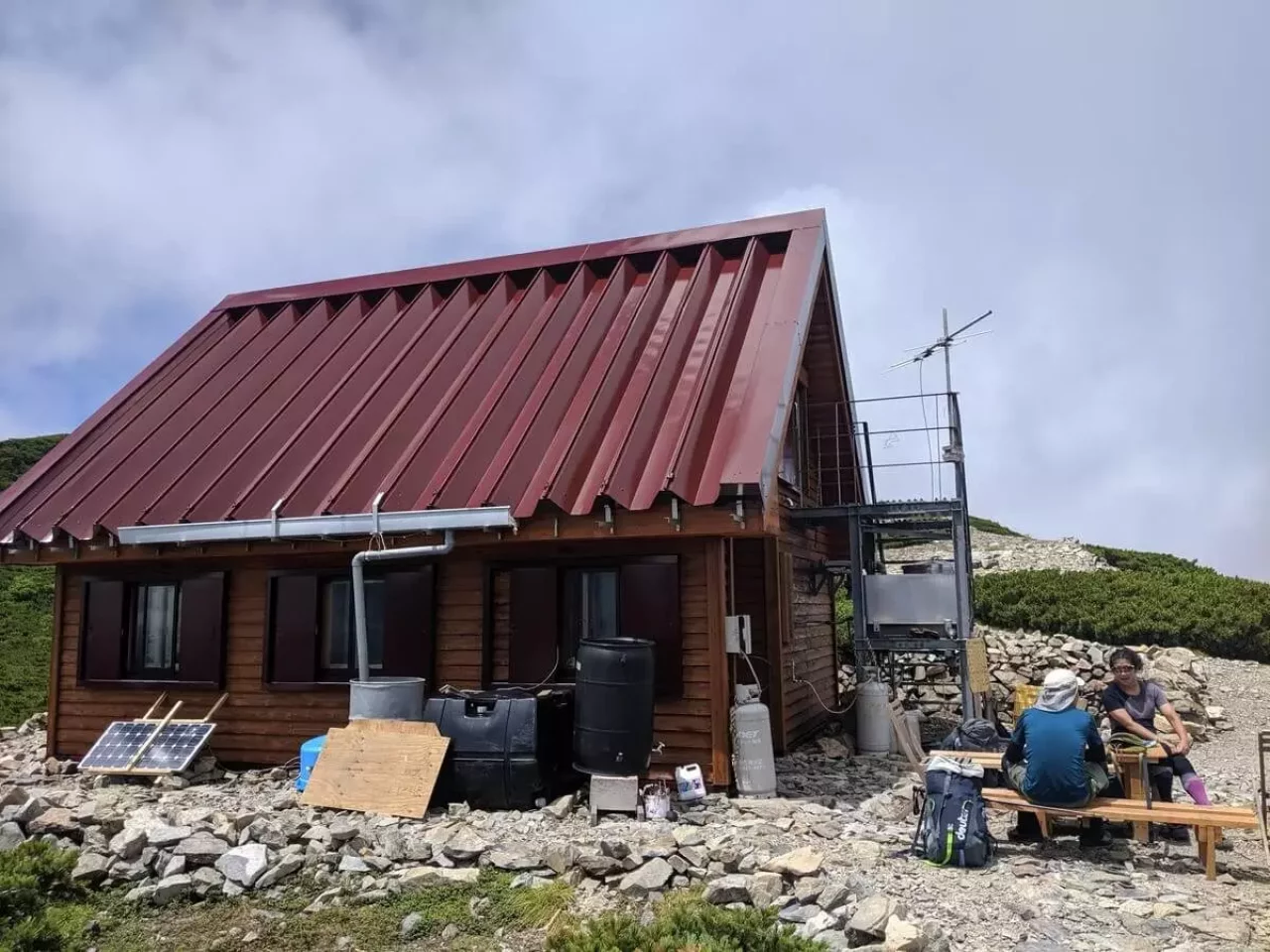 小河内避難小屋