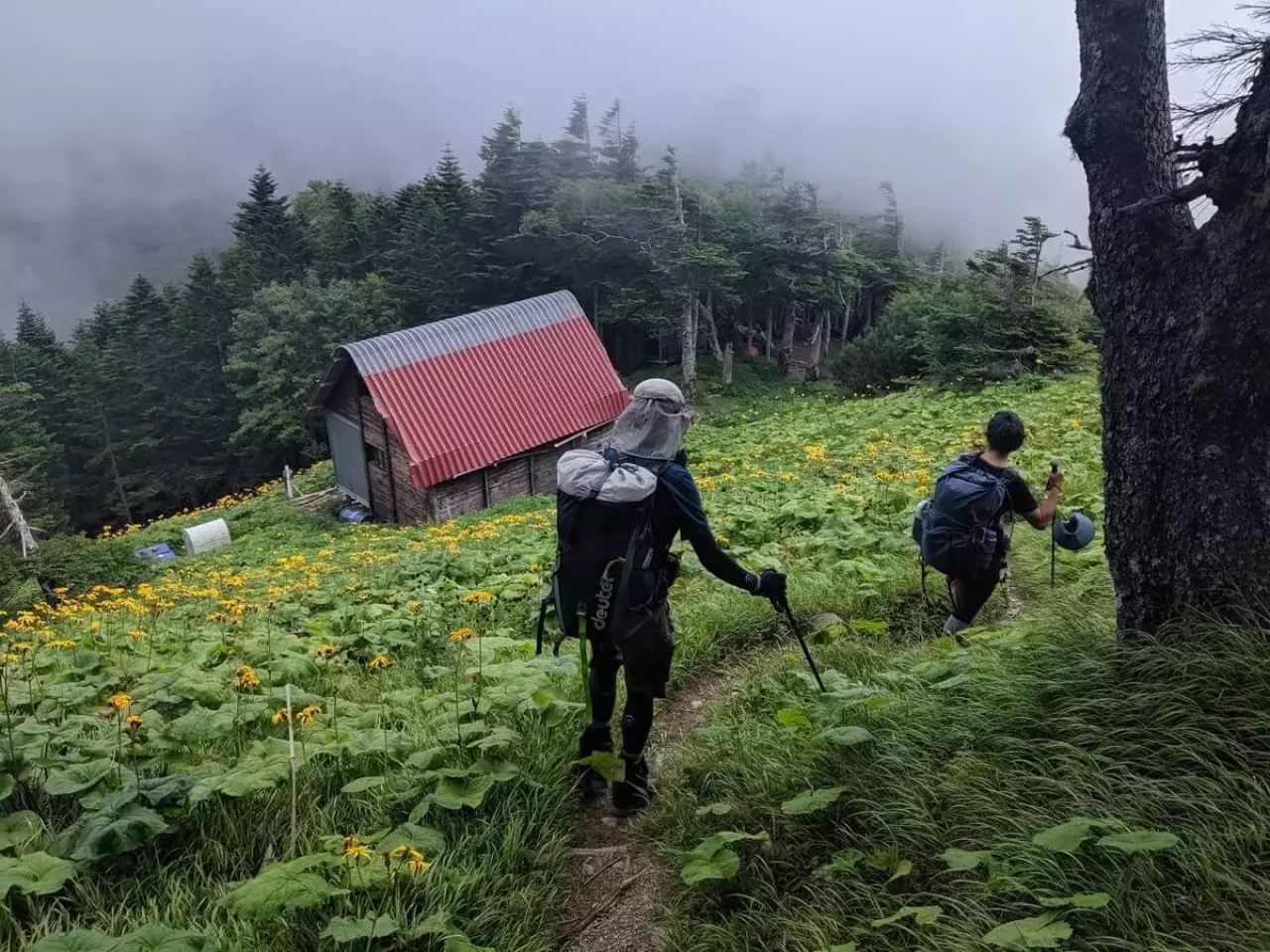高山避難小屋