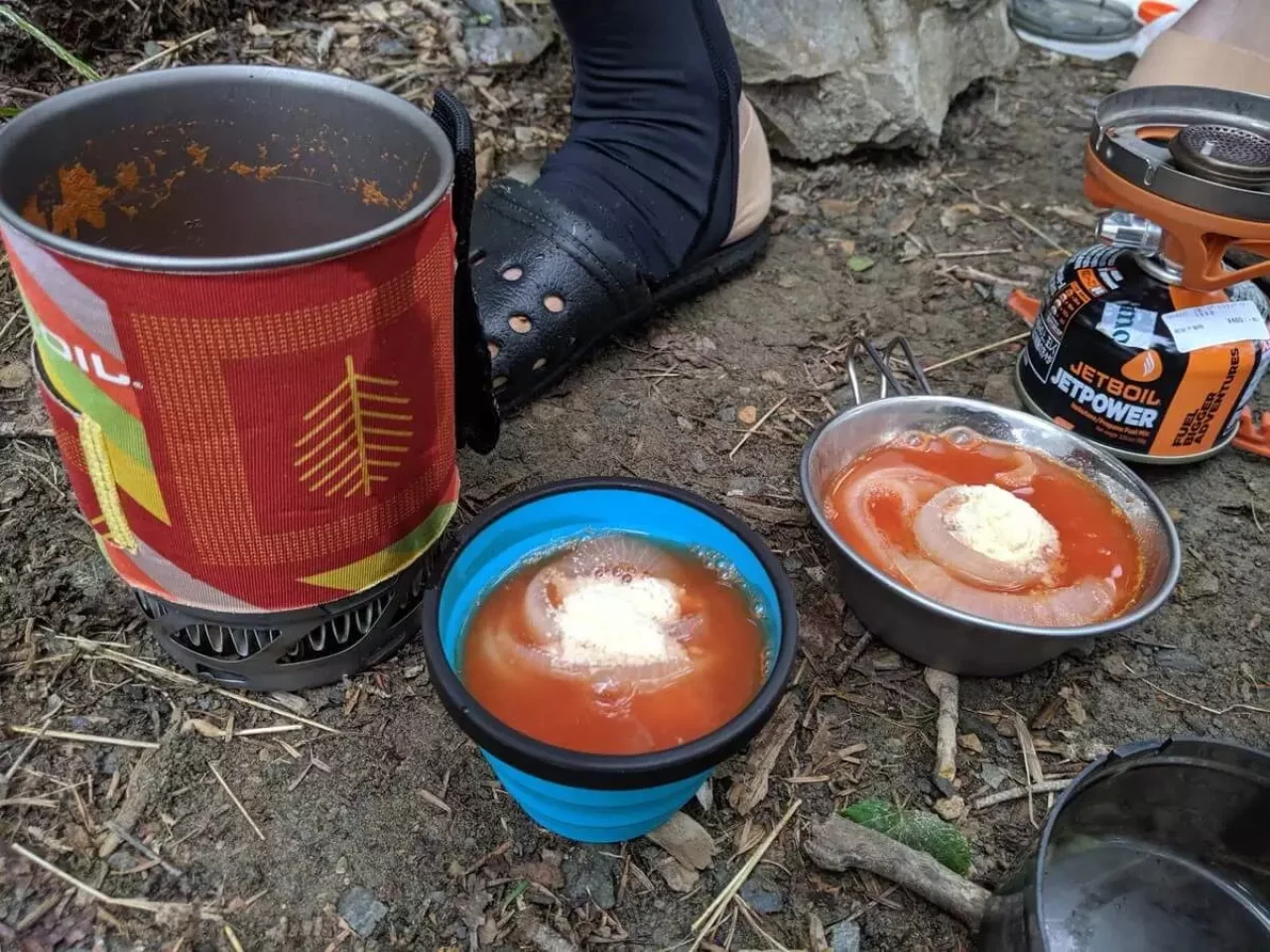 南アルプス縦走後の食事風景