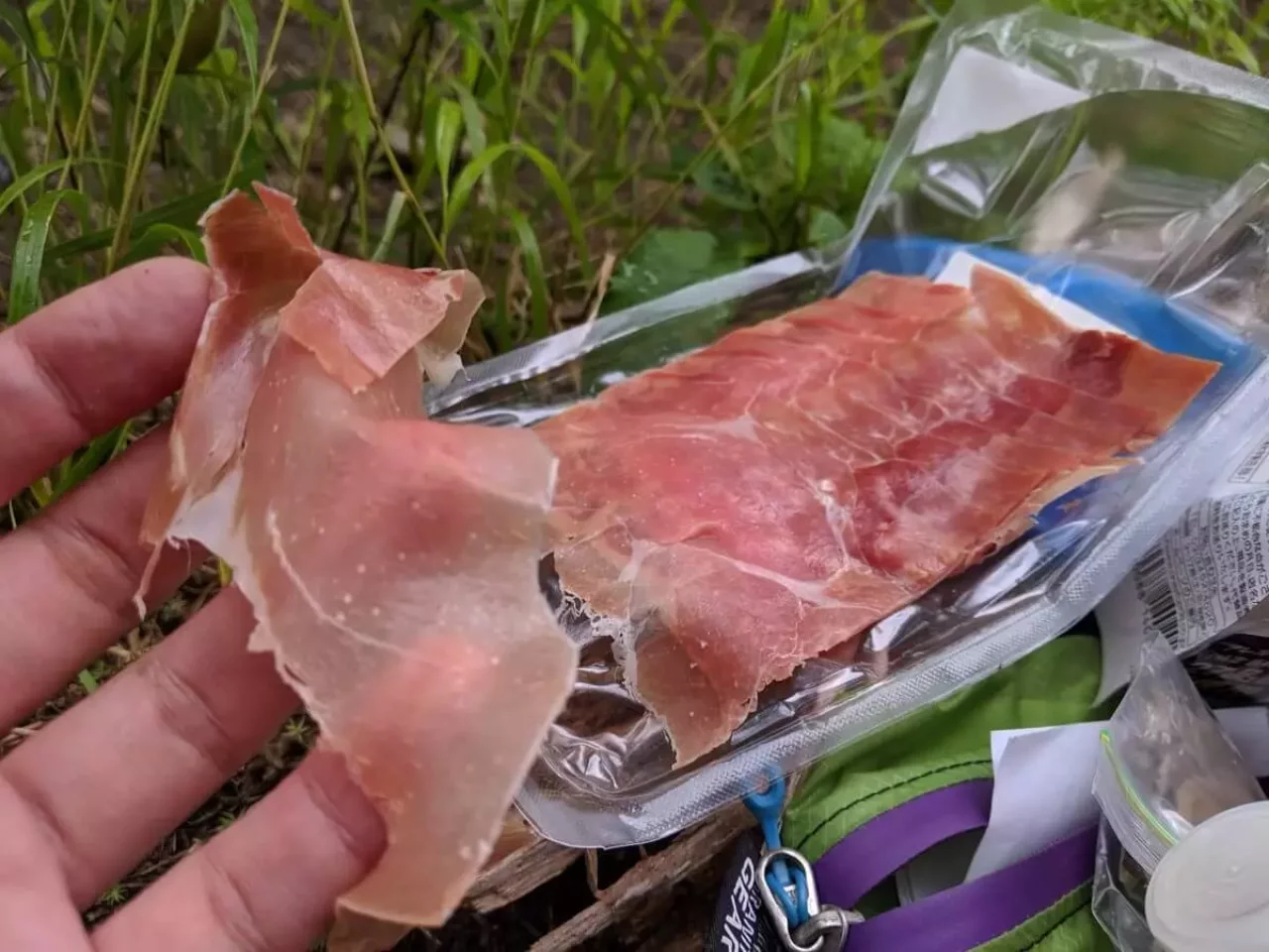 南アルプス縦走後の食事風景