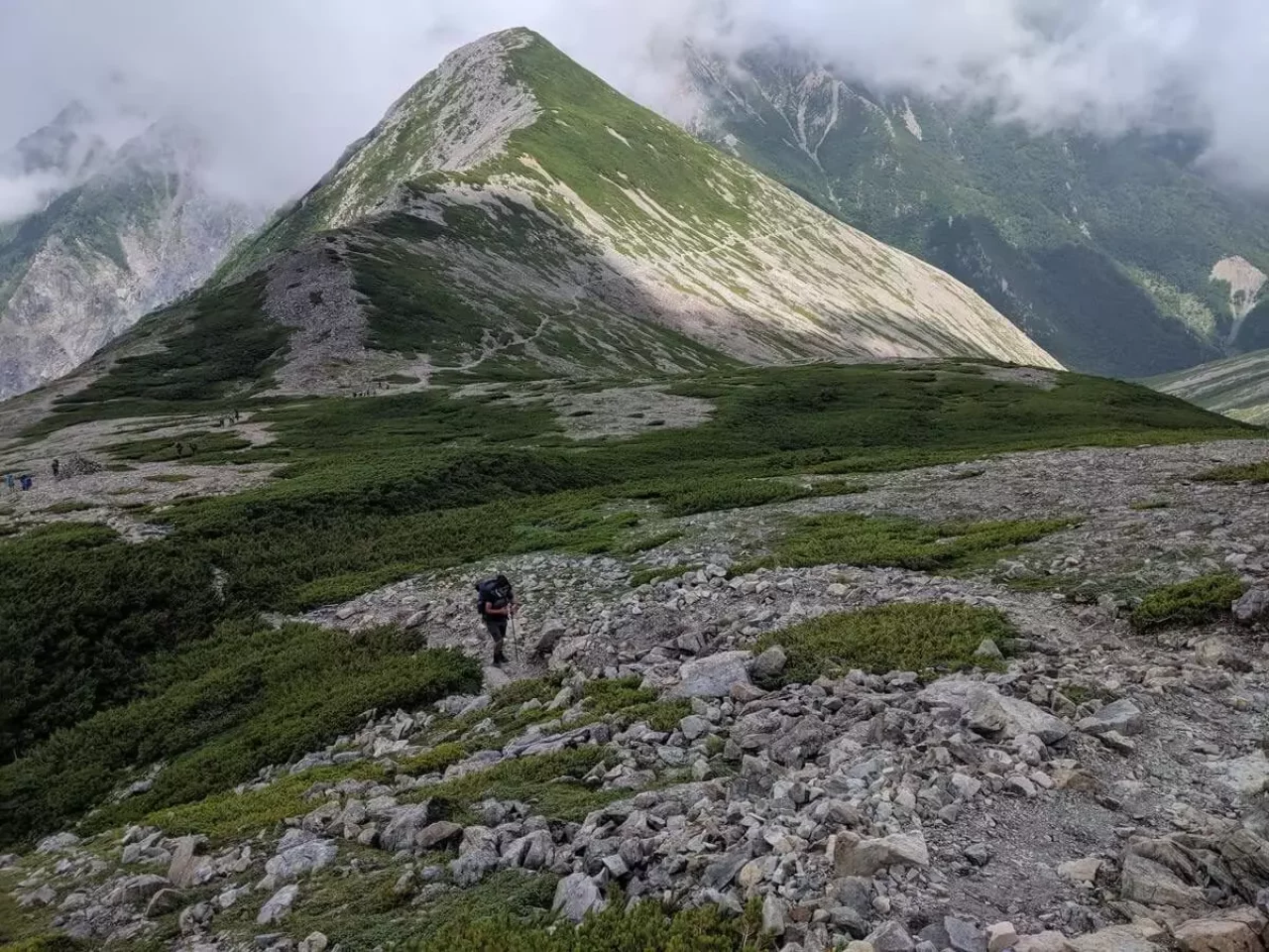 もう一息で赤石岳