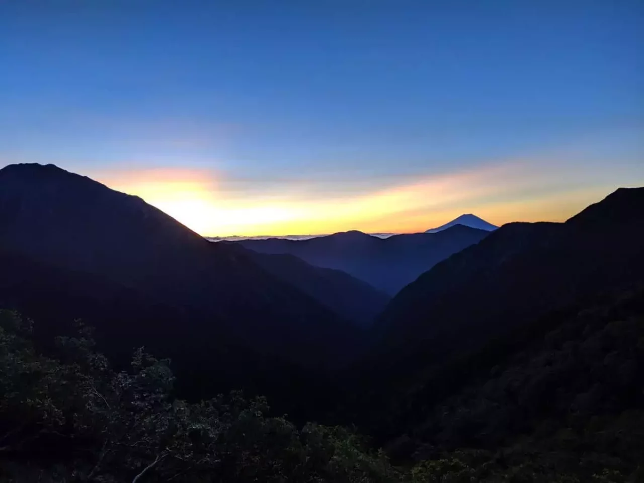 兎岳を目指す稜線上