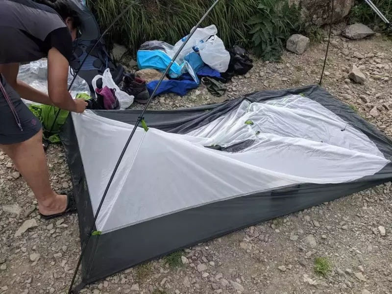 山岳用テントNEMO TANI1Pの設営方法
