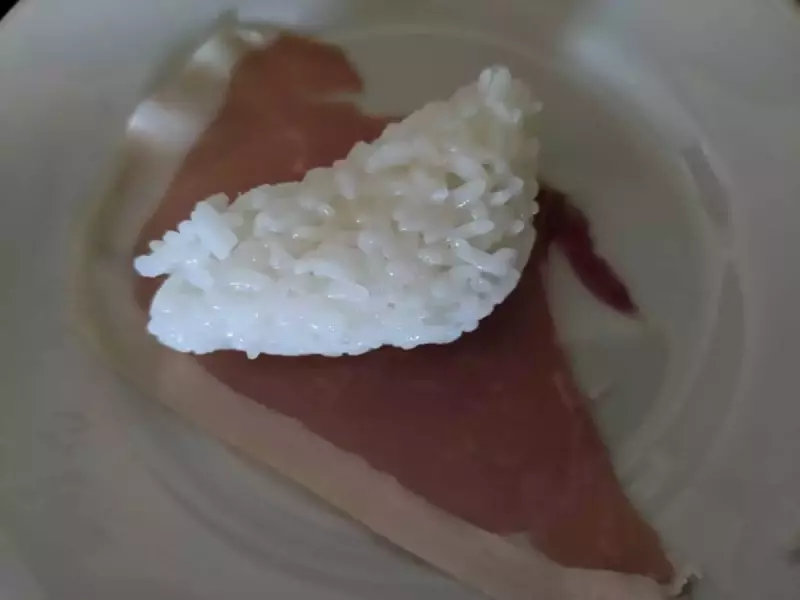 簡単山ごはんレシピ③ 生ハムまきごはん