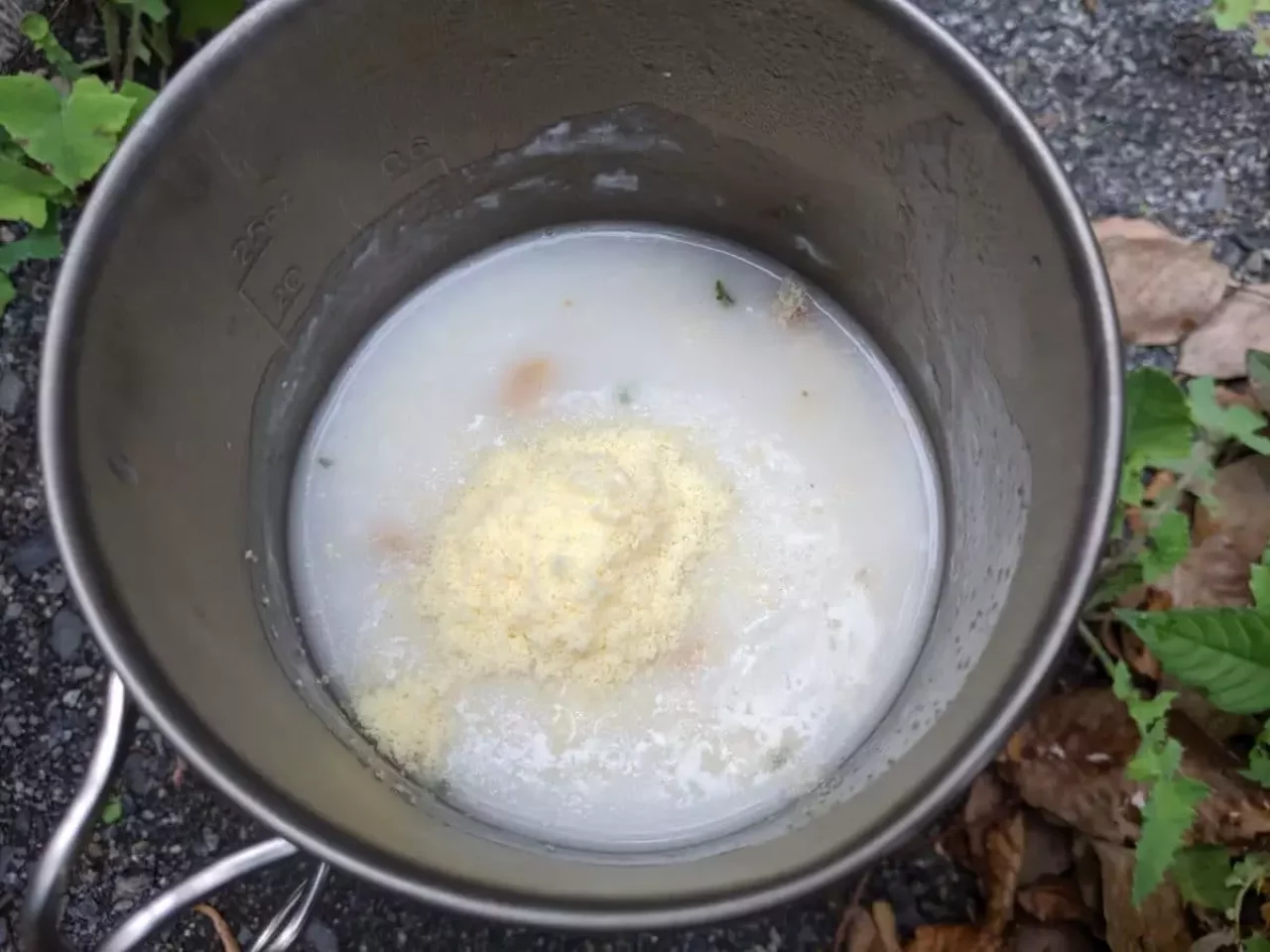 簡単山ごはんレシピ① カップスープリゾット