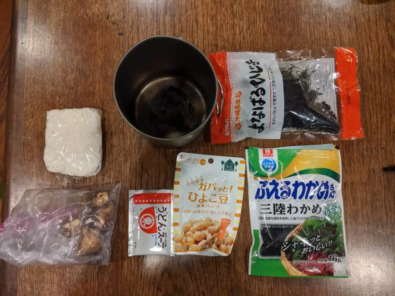 簡単山ごはんレシピ④ 余り物でつくる簡単鍋