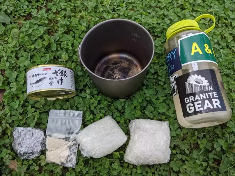 簡単山ごはんレシピ⑤ 缶詰で作る混ぜご飯の材料