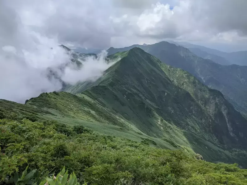 【日帰り登山】谷川岳の初心者でも登れるコースと魅力をご紹介|ルート紹介から探す|登山・トレラン・山スキーマガジン「山旅旅」