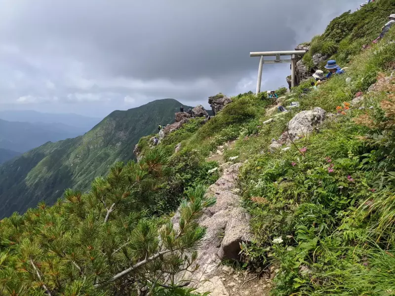 【日帰り登山】谷川岳-初心者から楽しめる難易度別ルート紹介&アクセス便利な駐車場情報|ルート紹介から探す|登山・トレラン・山スキーマガジン「山旅旅」