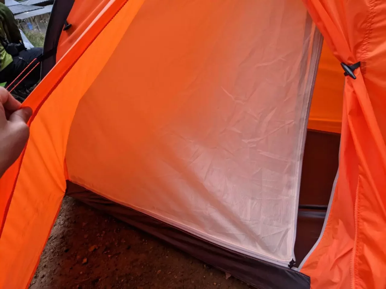 カミナモノポール1の空間