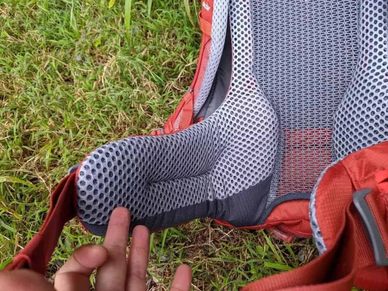 湿度の高い日本の山に適した抜群の背面通気性を誇るドイター・フューチュラシリーズ