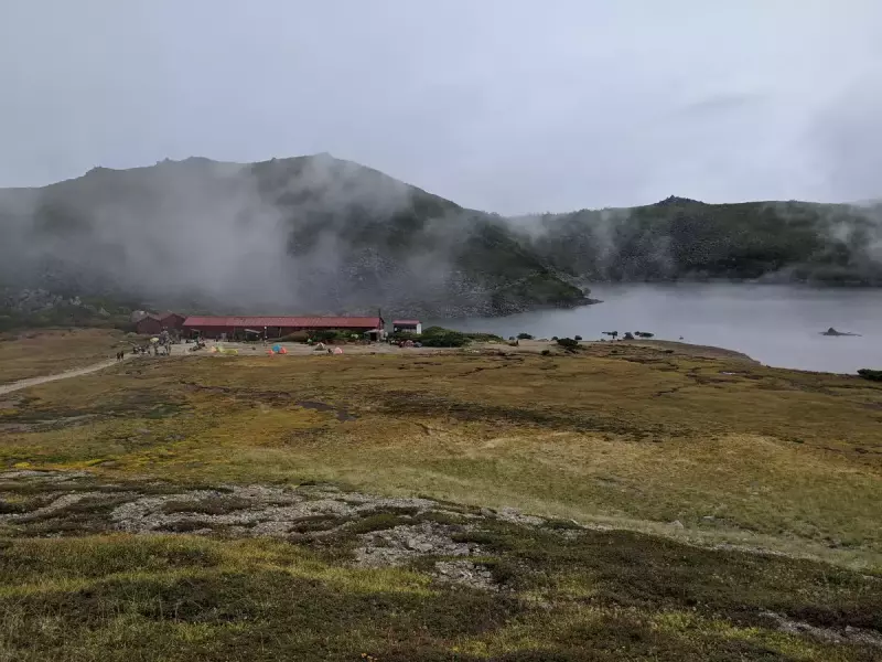 白馬大池とキャンプ指定地