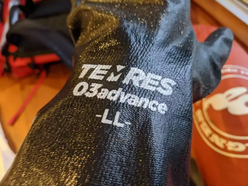 ムレにくく軽い防水グローブTEMRES 03advance