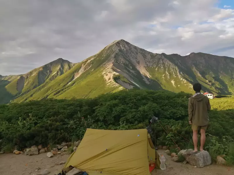 様々な季節の登山においてツェルトを活用
