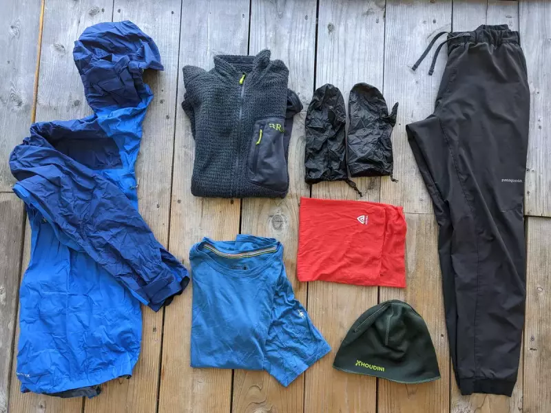 【2023秋冬編】軽い!快適!暖かい!3拍子揃った登山の服装|登山の入門・マニュアル|ハウツー・ヒント|山のコト|登山・トレラン・山スキーマガジン「山旅旅」