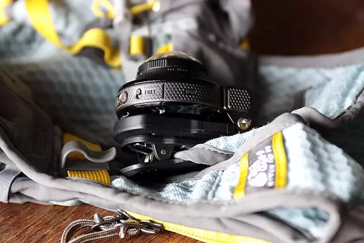 アウトドアカメラ『カシオ EX-FR200』