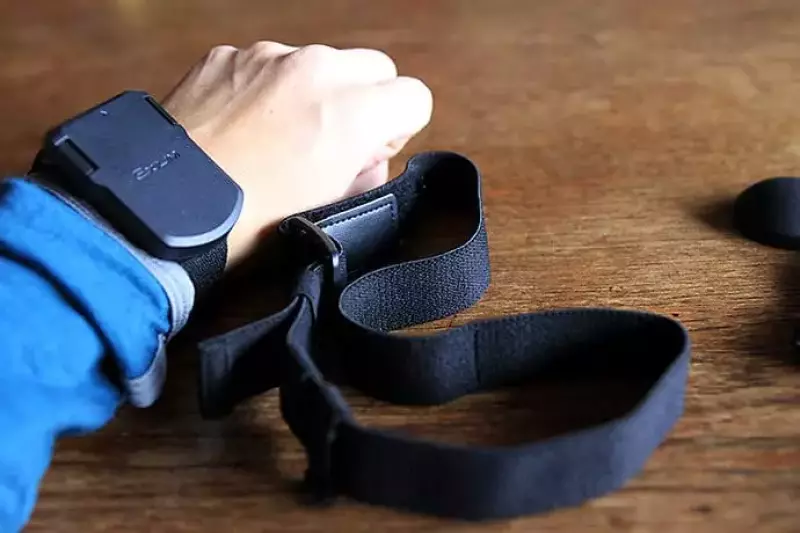 アウトドアカメラ『カシオ EX-FR200』