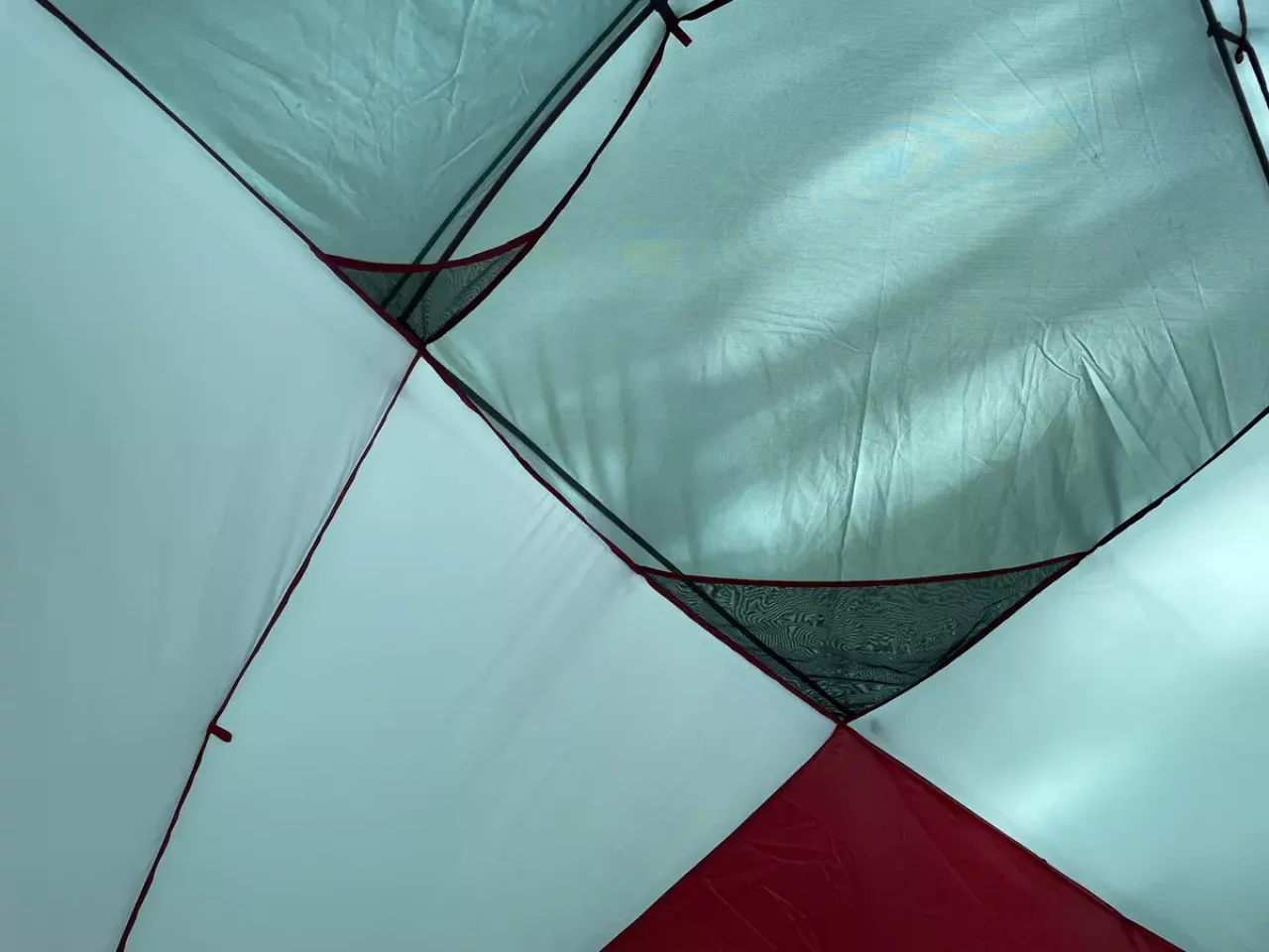 インナーテント内部のポケット