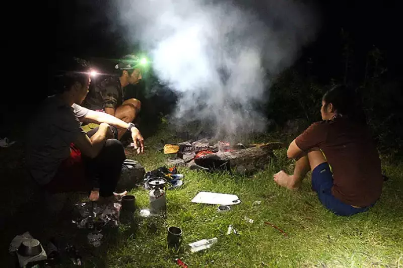 焚き火を楽しむ