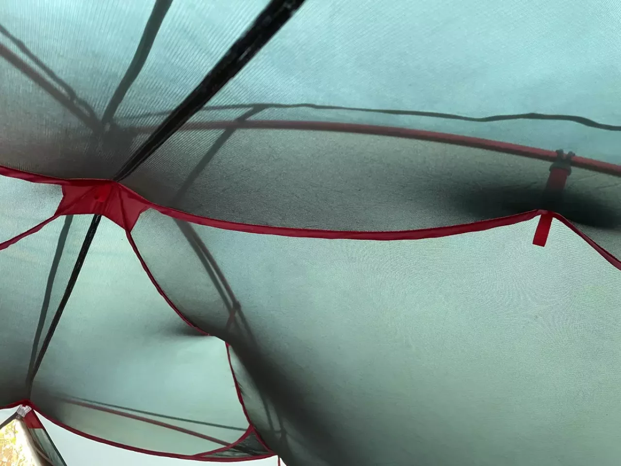 インナーテント内部のハングループ