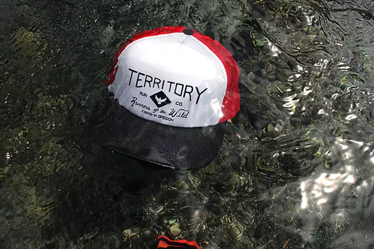 Territory RUN CO.トラッカーハット