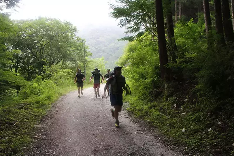 マウンテンカラ