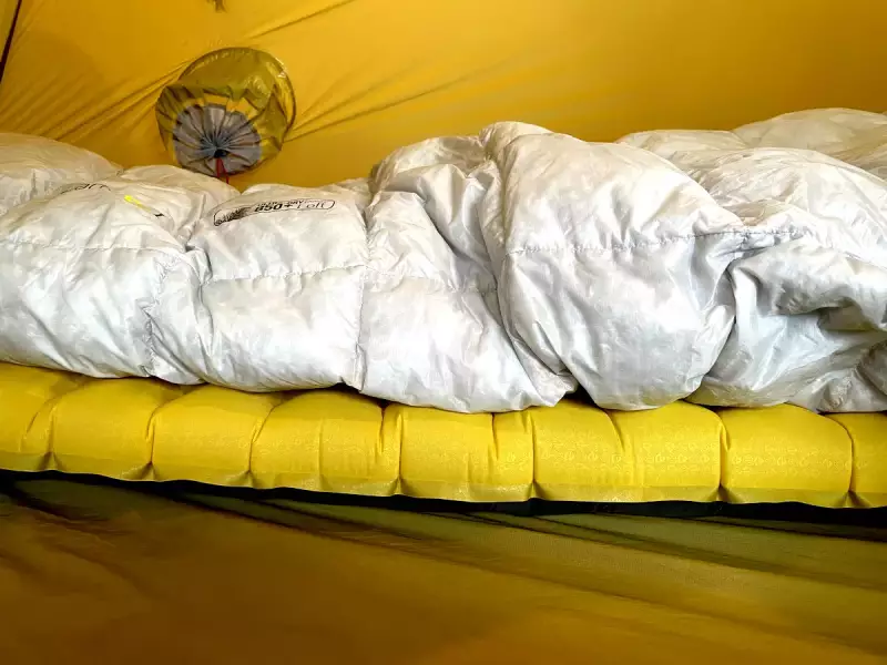 テントマット テンサー ミディアム マミー ニーモ 身体を支える